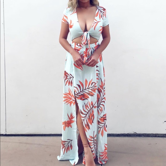 Dresses & Skirts - Tropicana maxi dress
